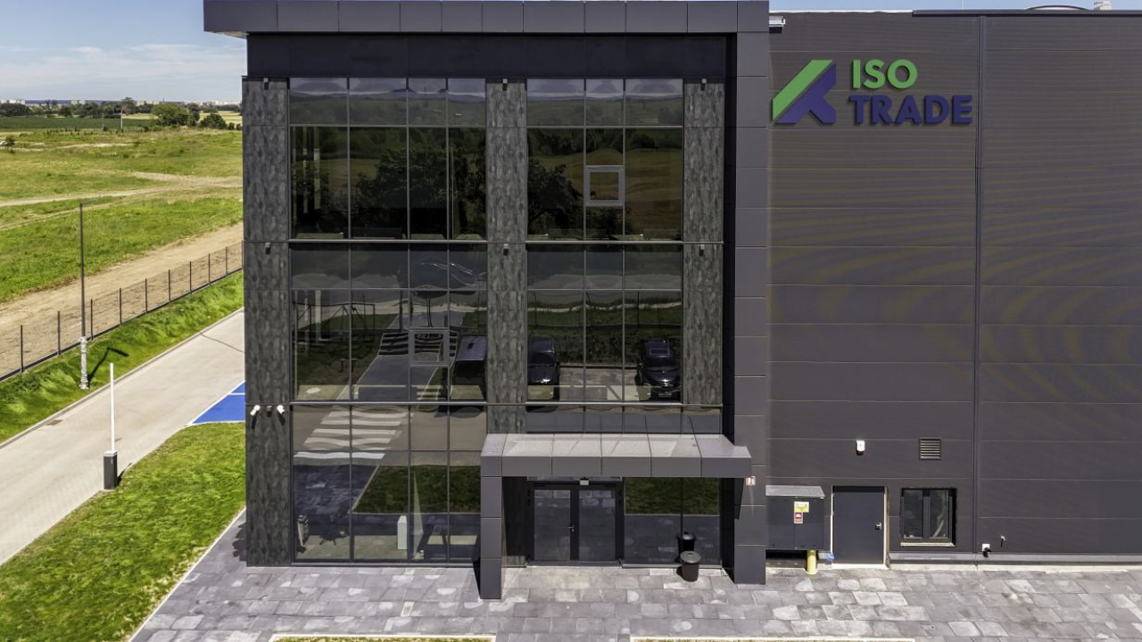 Maxy Wholesale - The Go-To Supplier for Marketplace, Live Commerce, and Agentic Commerce in Europe