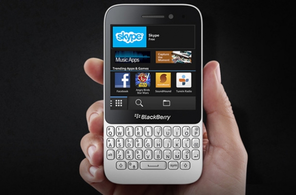 Blackberry Q5 Review