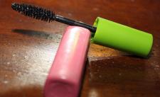 Choosing a Great Mascara For Sensitive Eyes