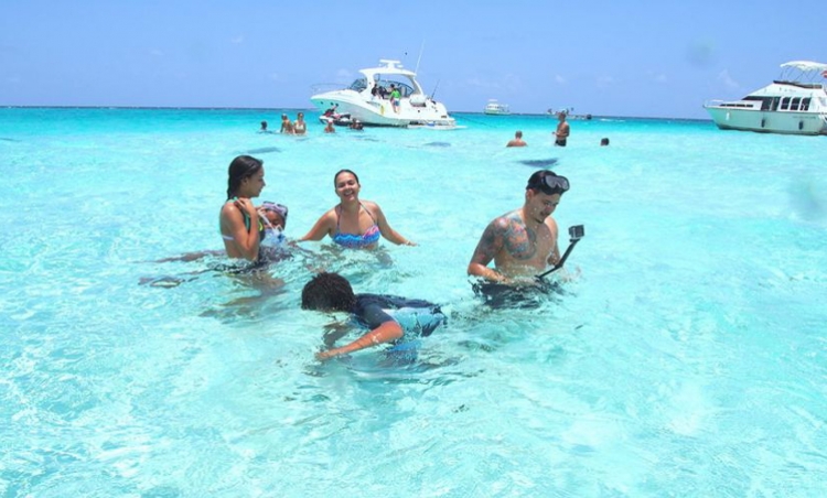 Stingray City Cayman Islands - Best kept secret for Summer Escape