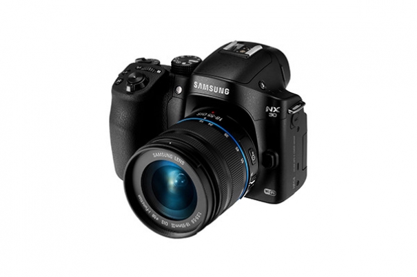 CES 2014: Samsung Launches the NX30 Camera Alongside First Premium &#039;S&#039; Lens
